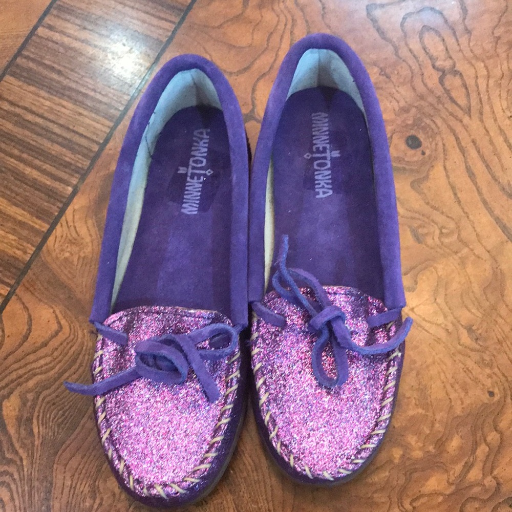 Minnetonka Girls Purple sparkle NWOT